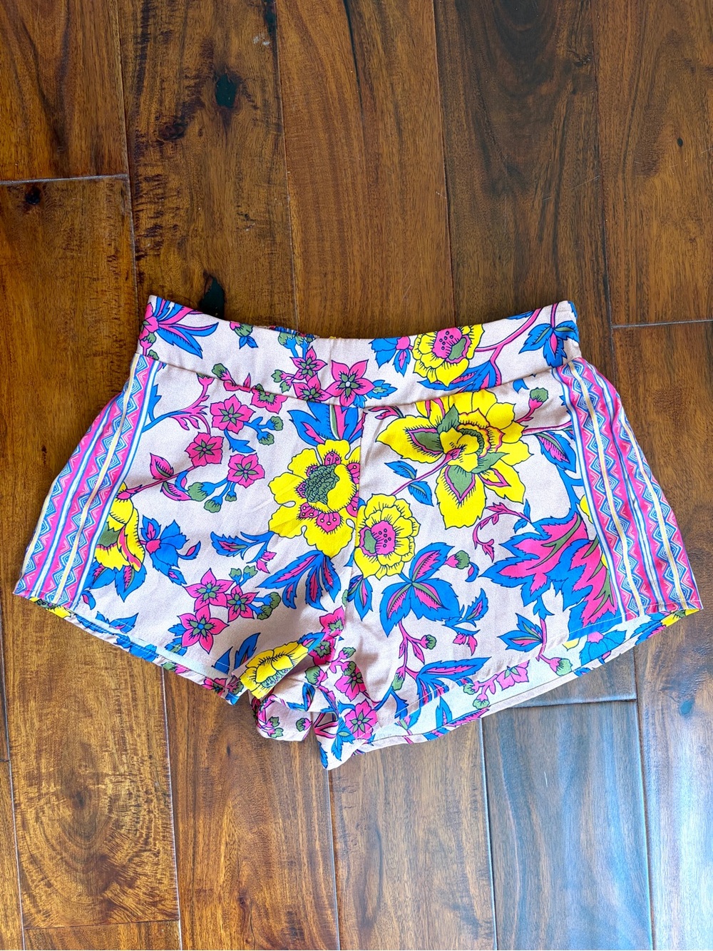 Billabong | Women’s | Floral Print Shorts | Small